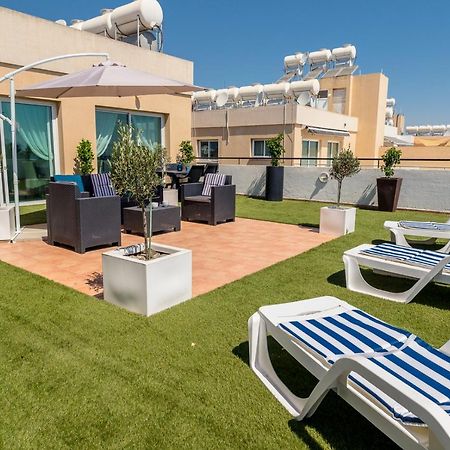 דירות לרנקה Makenzy Seaview Penthouse מראה חיצוני תמונה