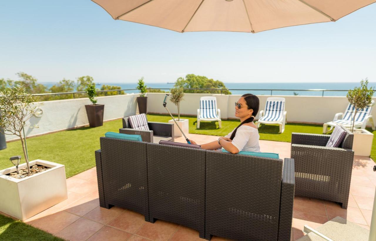 דירות לרנקה Makenzy Seaview Penthouse מראה חיצוני תמונה