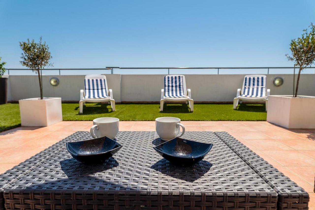 דירות לרנקה Makenzy Seaview Penthouse מראה חיצוני תמונה