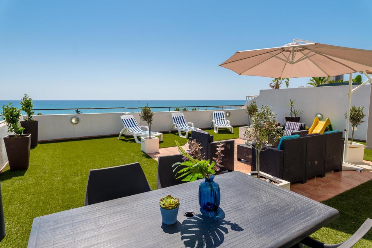דירות לרנקה Makenzy Seaview Penthouse מראה חיצוני תמונה