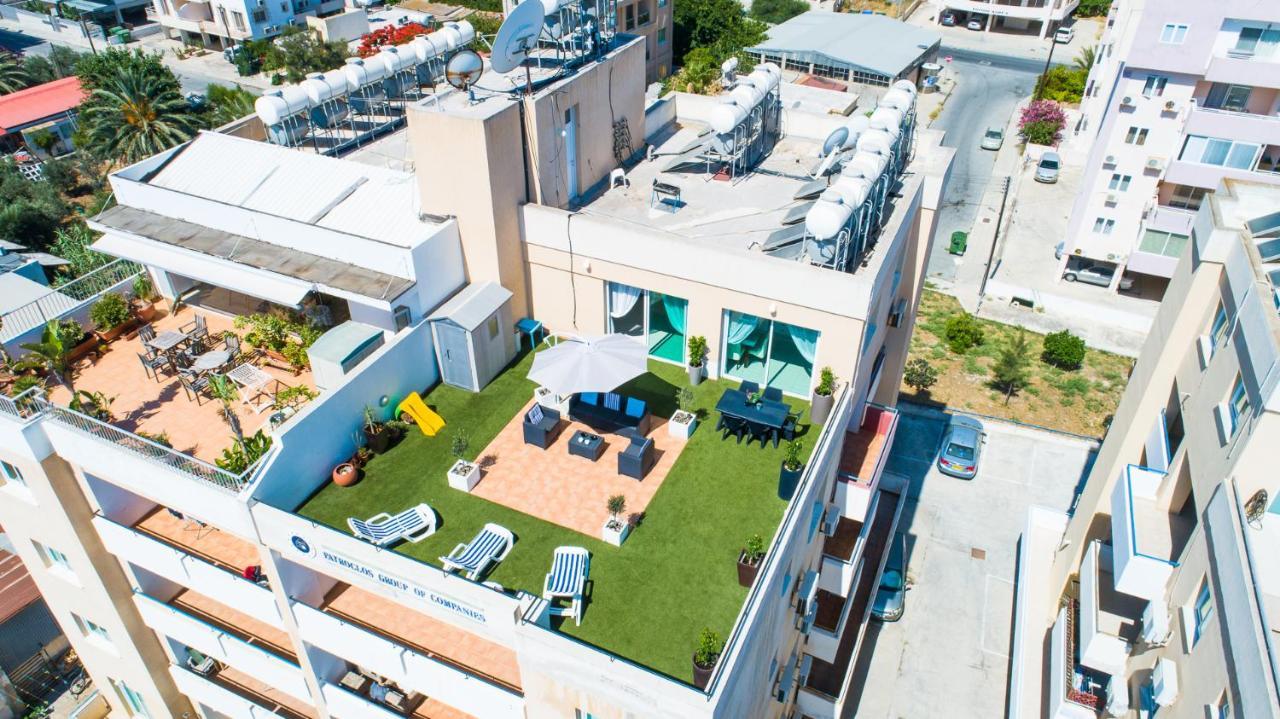 דירות לרנקה Makenzy Seaview Penthouse מראה חיצוני תמונה