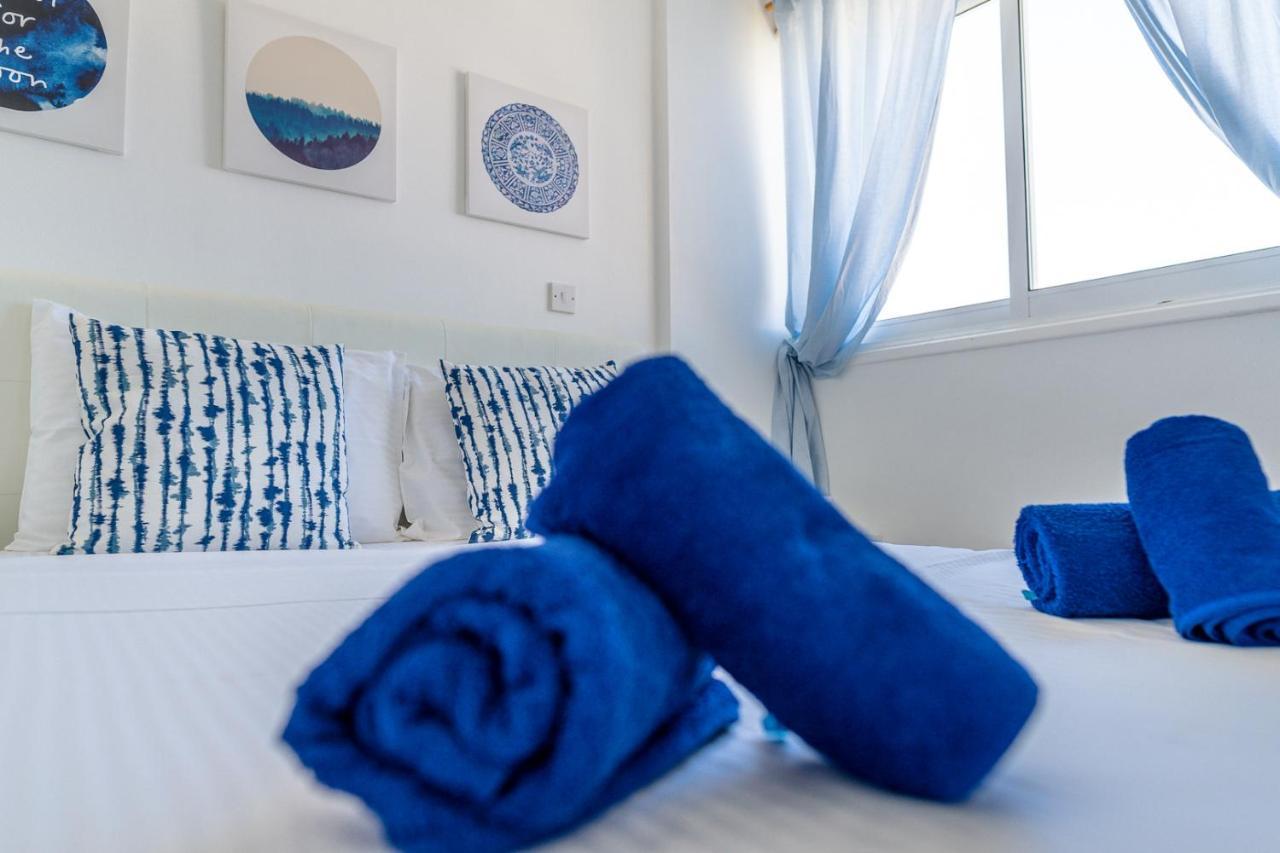 דירות לרנקה Makenzy Seaview Penthouse מראה חיצוני תמונה