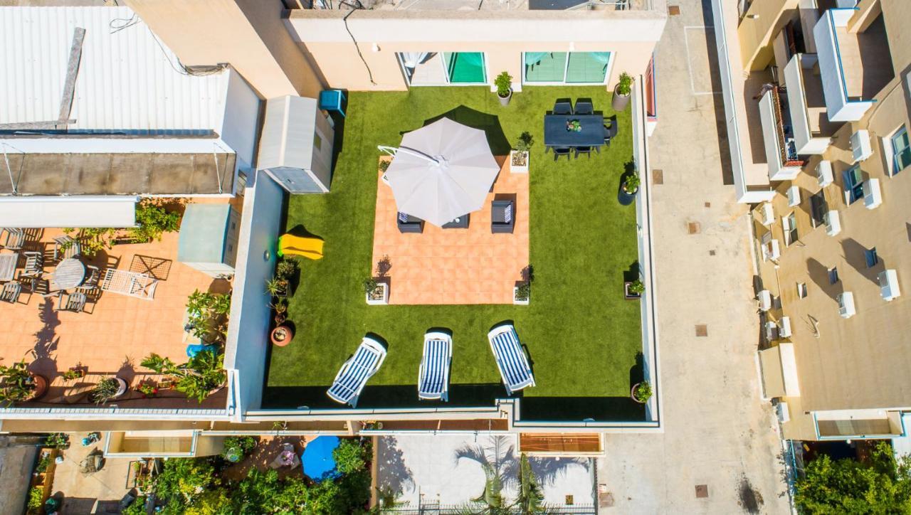 דירות לרנקה Makenzy Seaview Penthouse מראה חיצוני תמונה