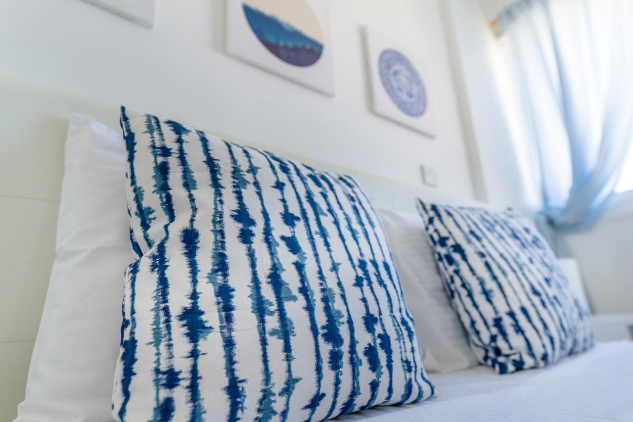 דירות לרנקה Makenzy Seaview Penthouse מראה חיצוני תמונה