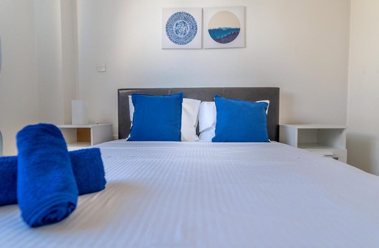 דירות לרנקה Makenzy Seaview Penthouse מראה חיצוני תמונה